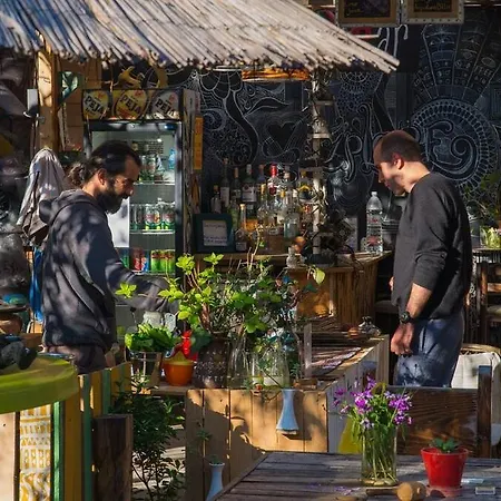 Backpacker * Tirana