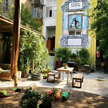 Backpacker Tirana